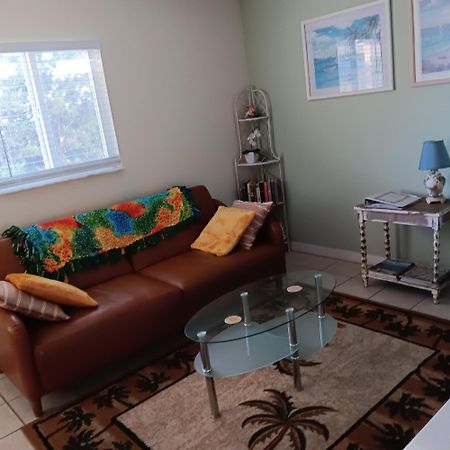 Apartamento Cozy Beach Getaway Cabo Cañaveral Exterior foto